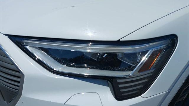 2023 Audi e-tron quattro Premium