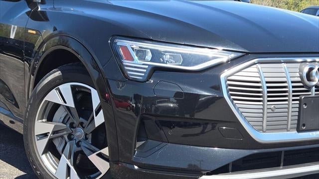 2021 Audi e-tron quattro Premium