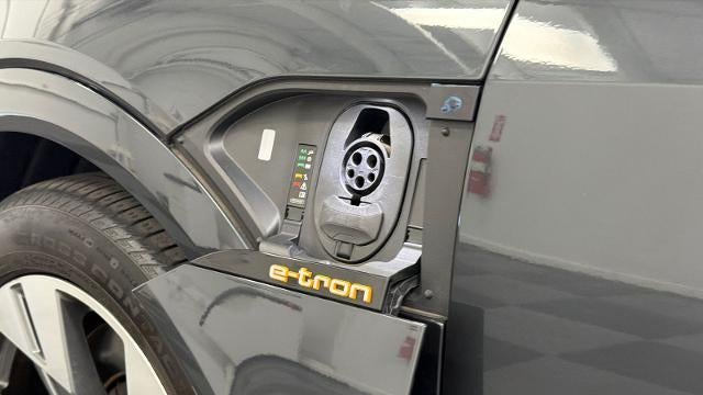2021 Audi e-tron quattro Premium