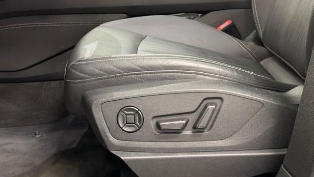 2021 Audi e-tron quattro Premium