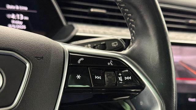 2021 Audi e-tron quattro Premium
