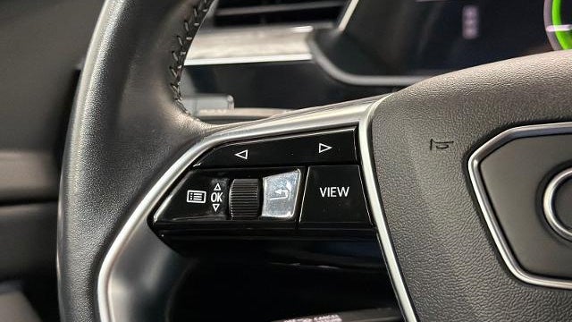 2021 Audi e-tron quattro Premium