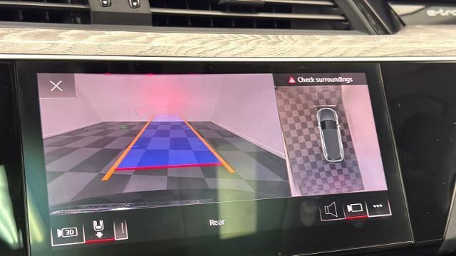 2021 Audi e-tron quattro Premium