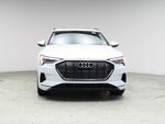 2022 e-tron Thumbnail 5