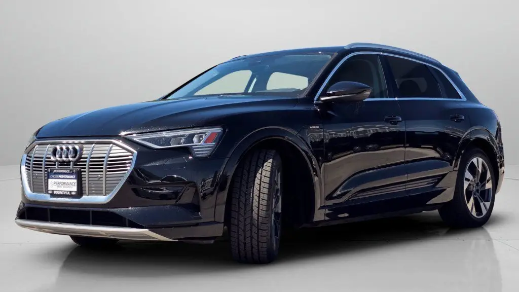 2022 Audi e-tron quattro Premium