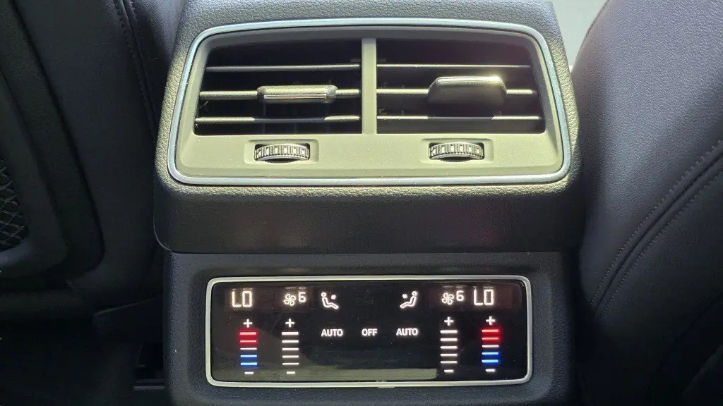 2022 Audi e-tron quattro Premium