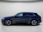 2022 e-tron Thumbnail 16