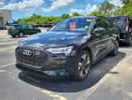 2022 e-tron Thumbnail 3