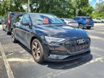 2022 e-tron Thumbnail 6