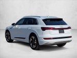 2023 e-tron Thumbnail 8