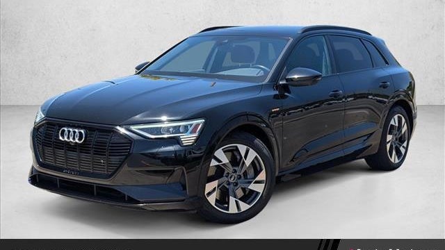 Preowned 2022 Audi e-tron quattro Premium for Sale