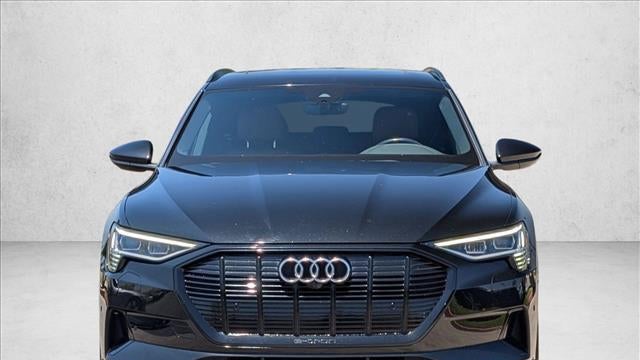 2022 Audi e-tron quattro Premium