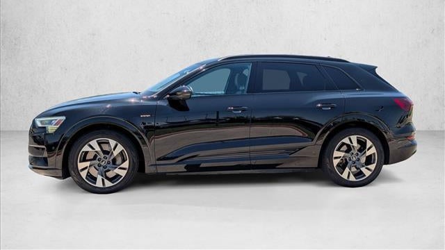 2022 Audi e-tron quattro Premium