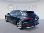 2023 e-tron Thumbnail 6
