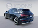 2023 e-tron Thumbnail 11