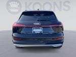 2023 e-tron Thumbnail 12