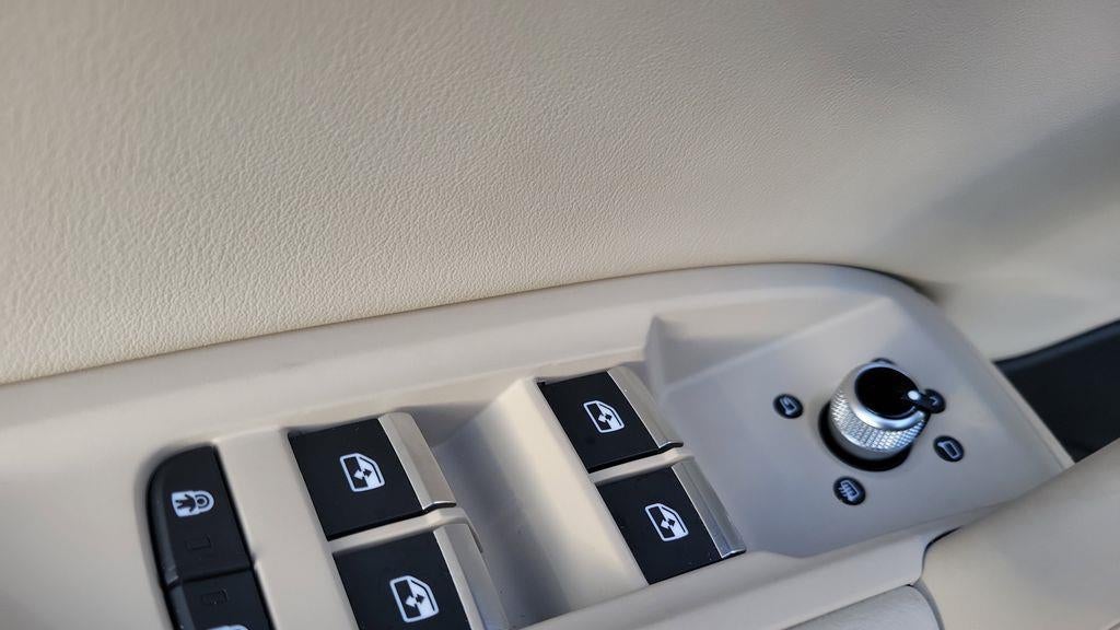 2023 Audi Q5 quattro Premium 40 TFSI