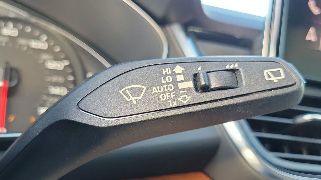2023 Audi Q5 quattro Premium 40 TFSI