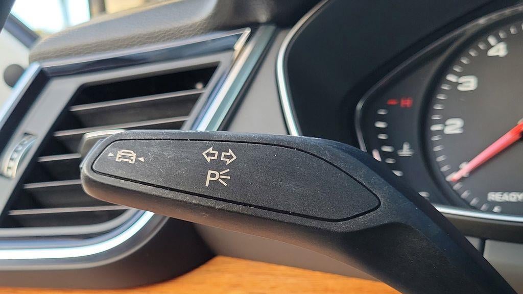 2023 Audi Q5 quattro Premium 40 TFSI