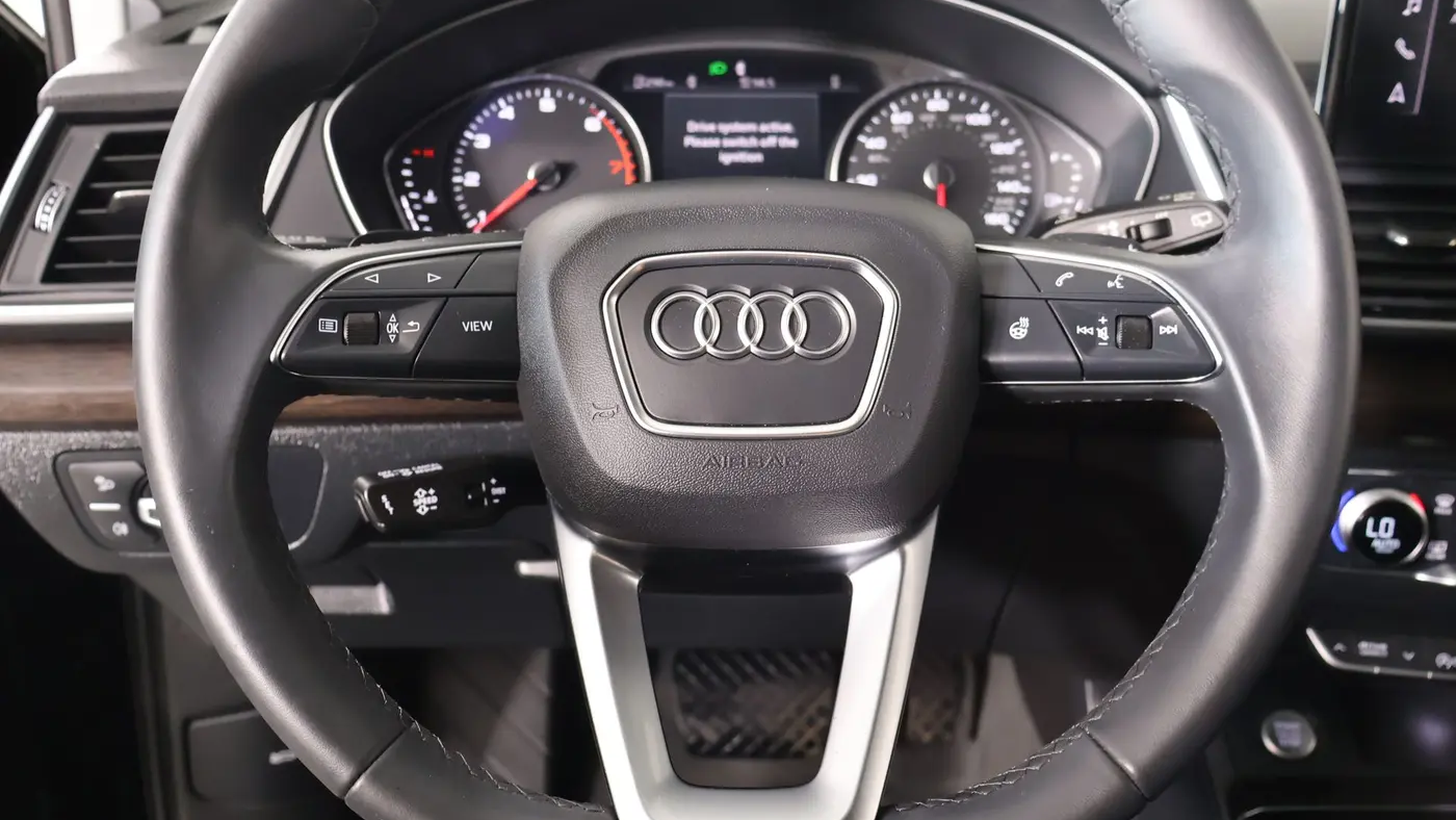 2024 Audi Q5 quattro Premium 40 TFSI