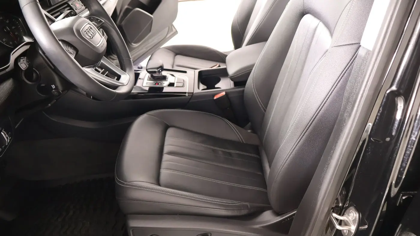 2024 Audi Q5 quattro Premium 40 TFSI
