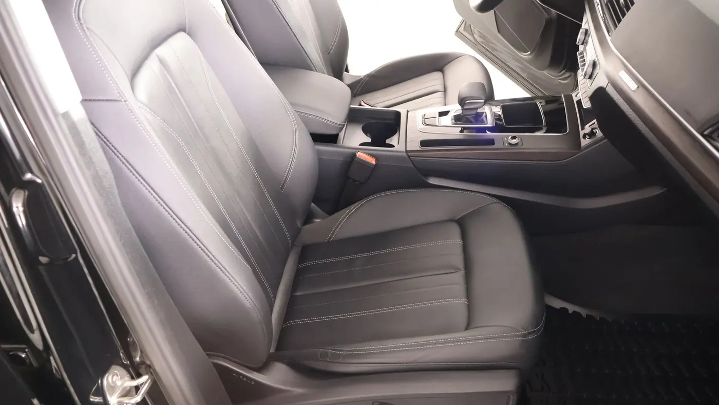 2024 Audi Q5 quattro Premium 40 TFSI