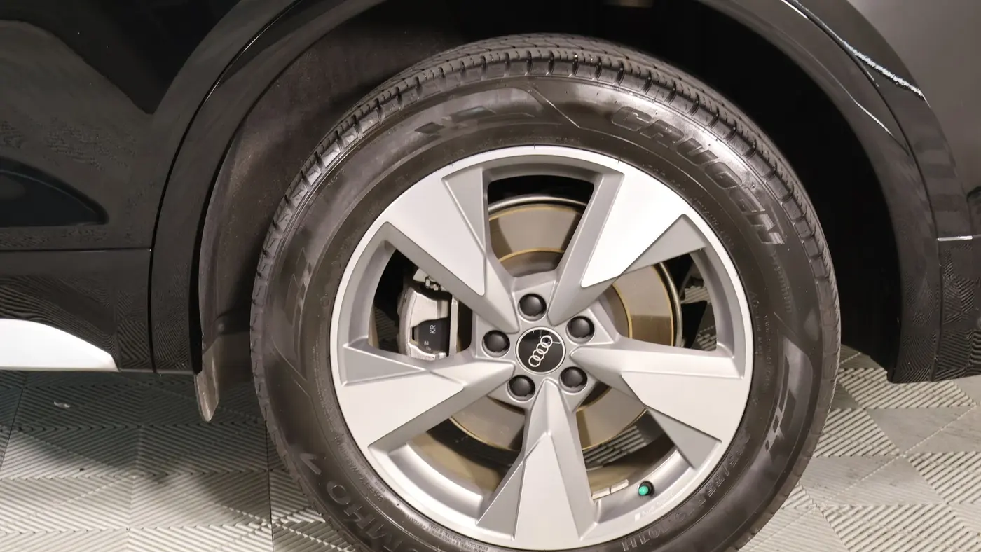 2024 Audi Q5 quattro Premium 40 TFSI