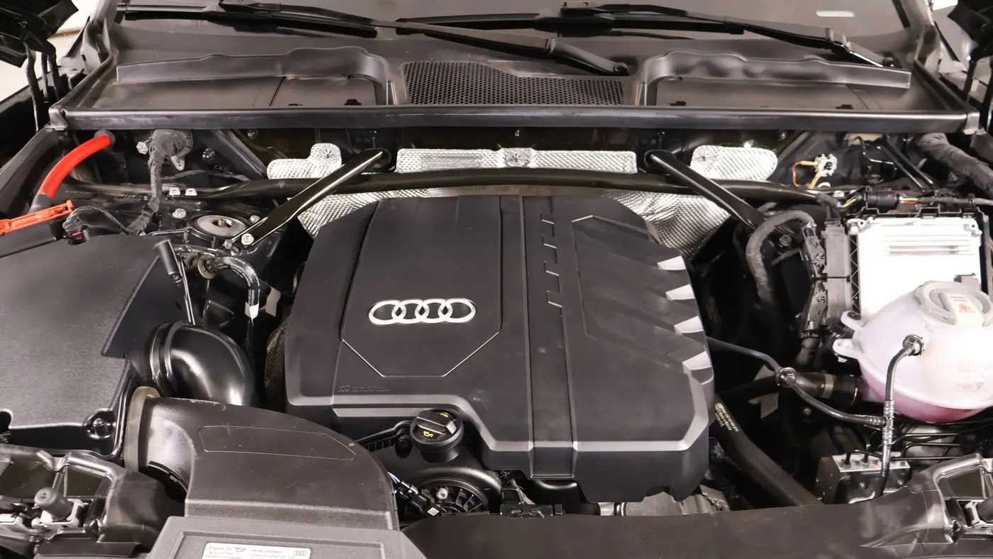2024 Audi Q5 quattro Premium 40 TFSI