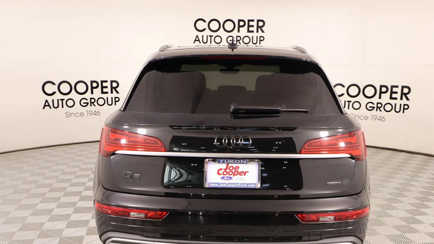 2024 Audi Q5 quattro Premium 40 TFSI