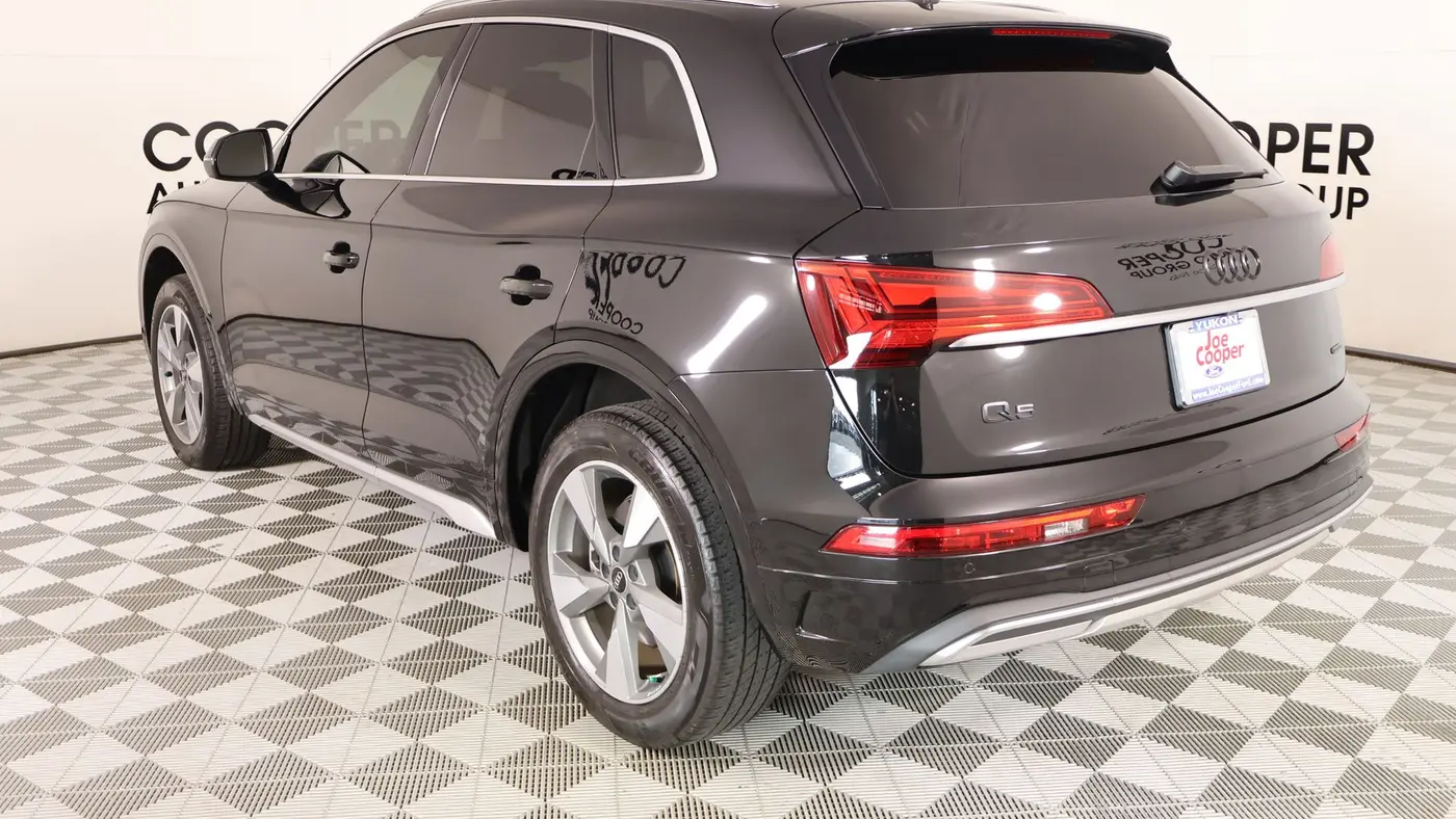 2024 Audi Q5 quattro Premium 40 TFSI