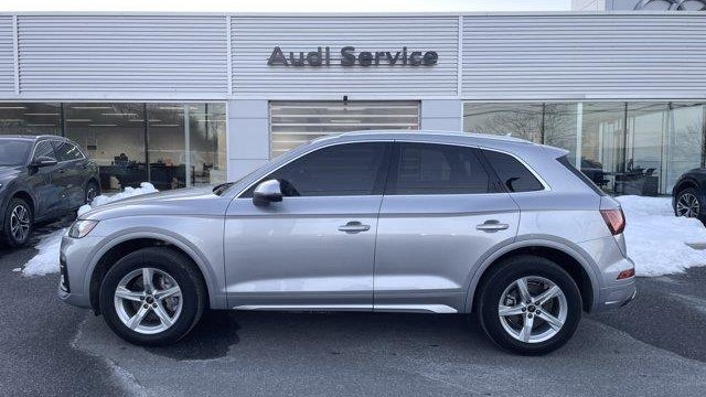 2023 Audi Q5 quattro Premium 40 TFSI