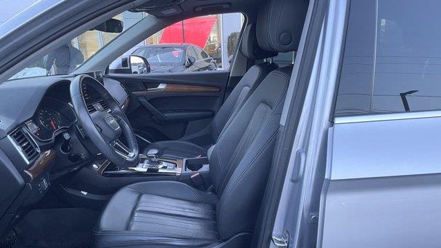 2023 Audi Q5 quattro Premium 40 TFSI