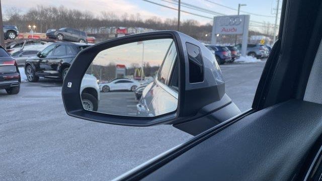 2023 Audi Q5 quattro Premium 40 TFSI