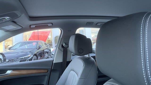 2023 Audi Q5 quattro Premium 40 TFSI