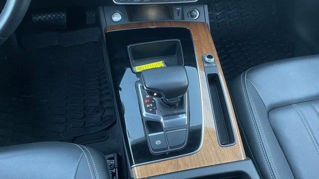2023 Audi Q5 quattro Premium 40 TFSI