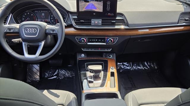 2023 Audi Q5 quattro Premium 40 TFSI