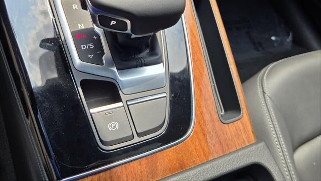 2023 Audi Q5 quattro Premium 40 TFSI