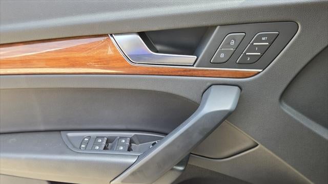 2023 Audi Q5 quattro Premium 40 TFSI
