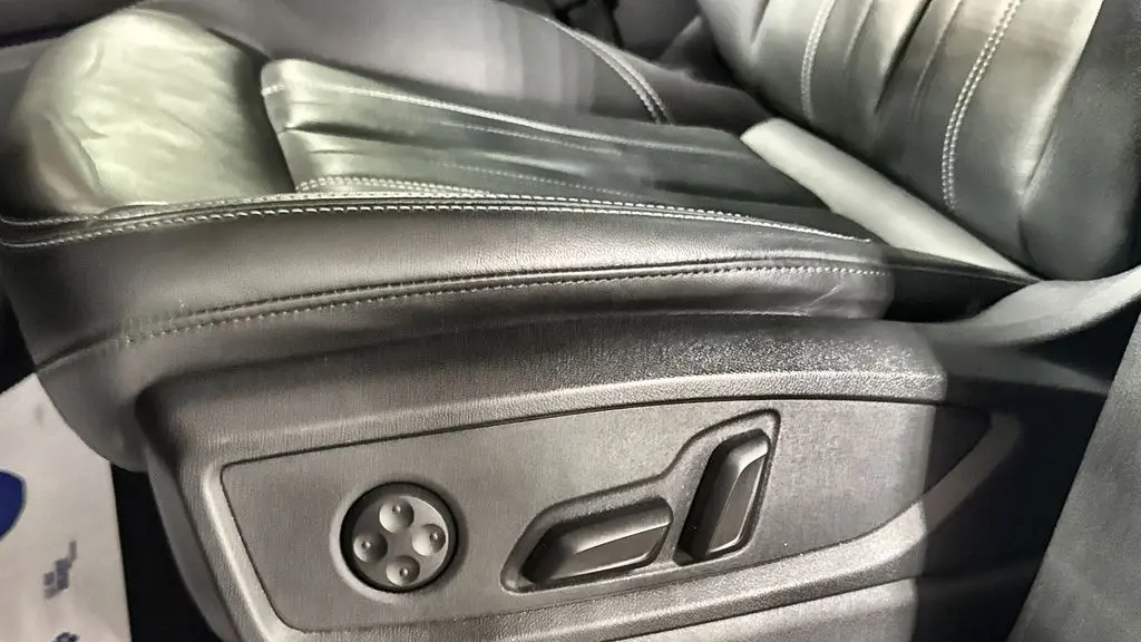 2023 Audi Q5 quattro Premium 40 TFSI