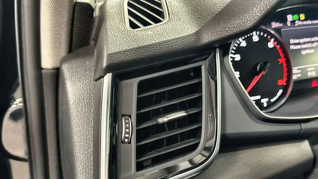 2023 Audi Q5 quattro Premium 40 TFSI