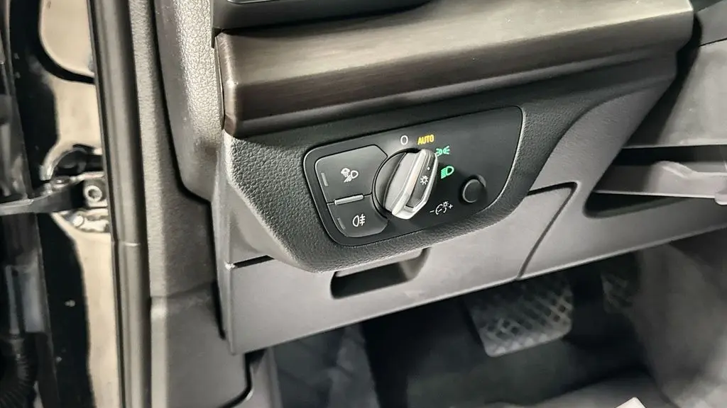 2023 Audi Q5 quattro Premium 40 TFSI