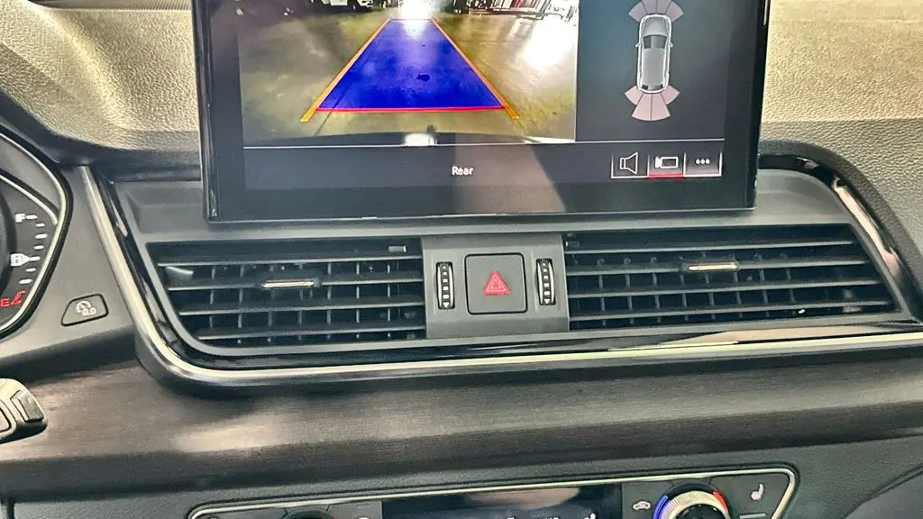 2023 Audi Q5 quattro Premium 40 TFSI