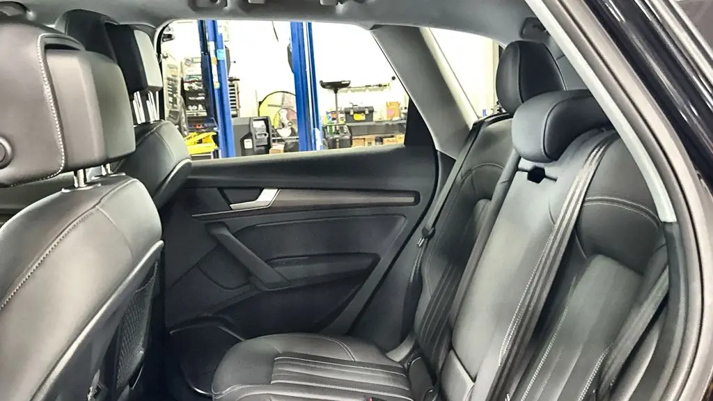 2023 Audi Q5 quattro Premium 40 TFSI