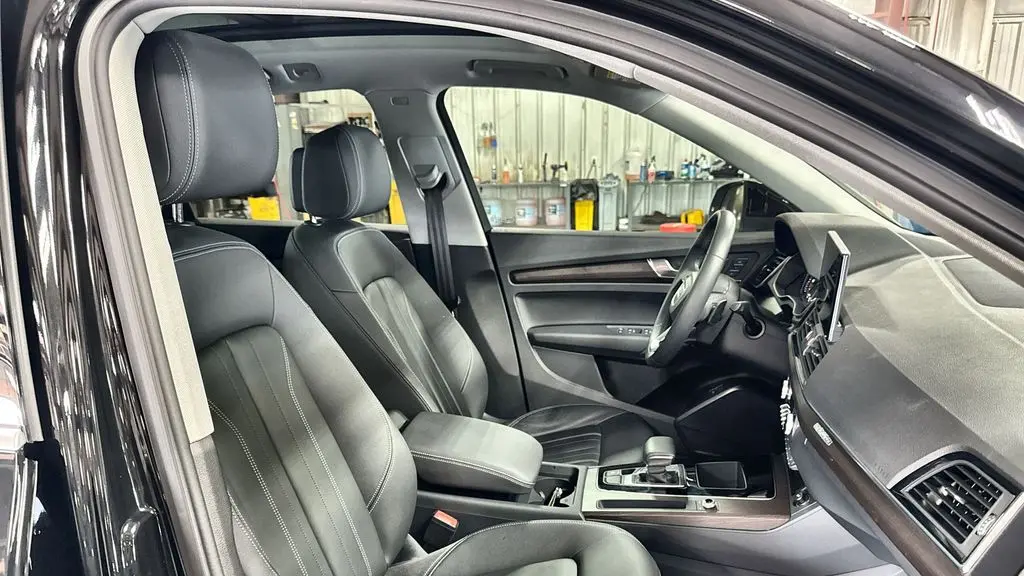 2023 Audi Q5 quattro Premium 40 TFSI