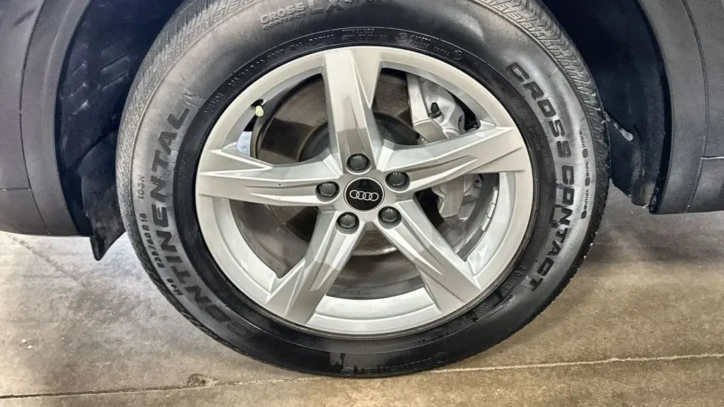 2023 Audi Q5 quattro Premium 40 TFSI