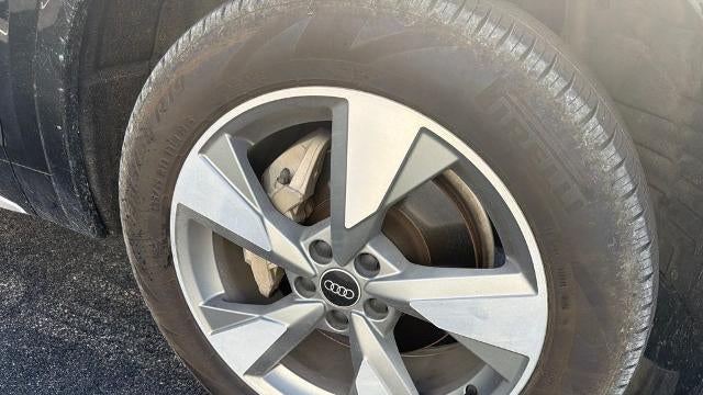 2024 Audi Q5 quattro Premium 40 TFSI