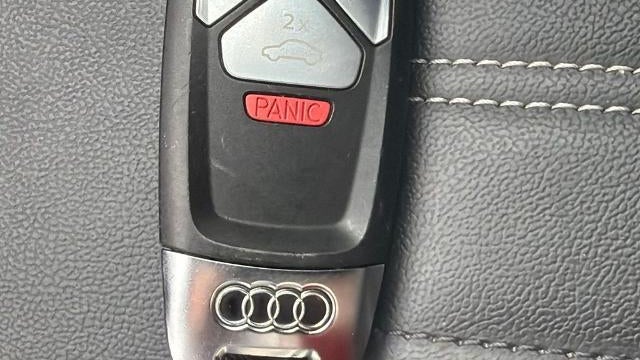 2024 Audi Q5 quattro Premium 40 TFSI