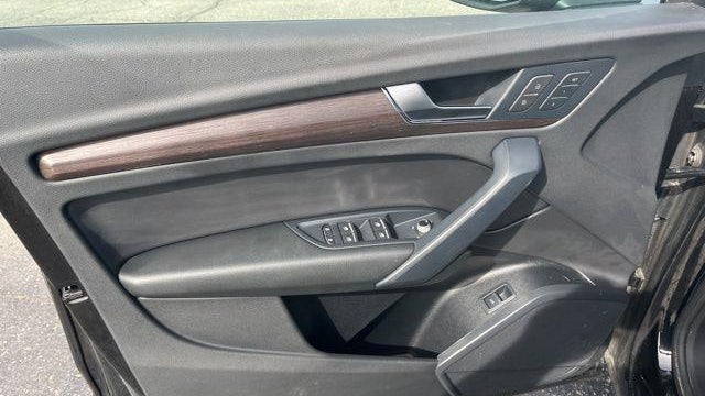2023 Audi Q5 quattro Premium 40 TFSI