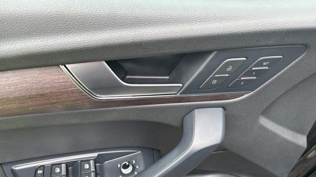 2023 Audi Q5 quattro Premium 40 TFSI