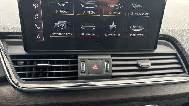 2023 Audi Q5 quattro Premium 40 TFSI